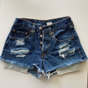 Levi’s ‘501’ high waisted shorts size 24